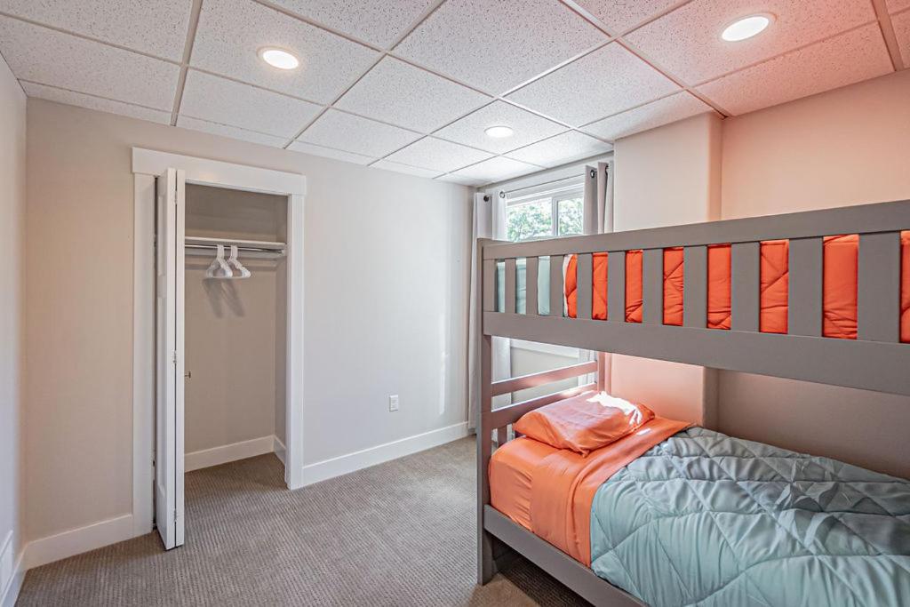 Comfy Corral Apartment Поукателоу Екстериор снимка