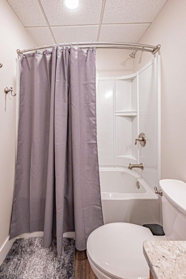 Comfy Corral Apartment Поукателоу Екстериор снимка