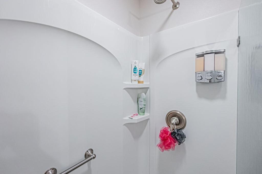 Comfy Corral Apartment Поукателоу Екстериор снимка